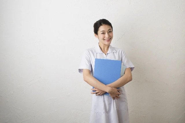 笑顔の看護師