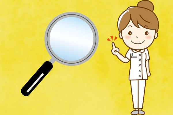 看護師と虫眼鏡