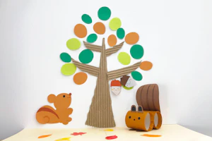 壁面どんぐりとりす