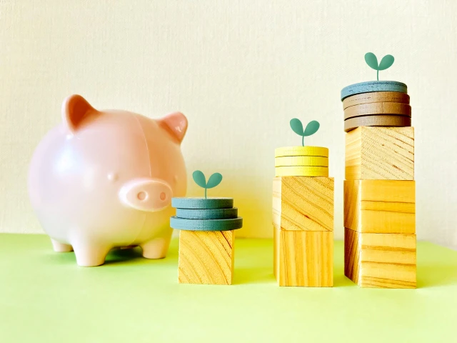 貯金箱と置き物