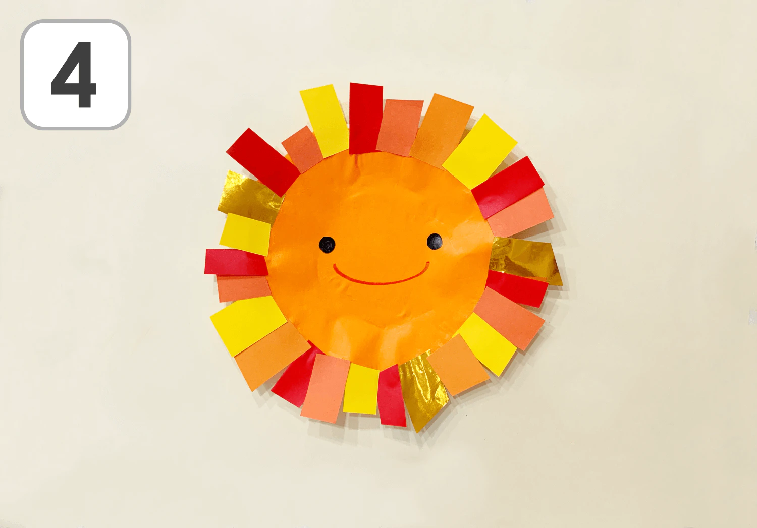 紙皿の太陽の製作手順4