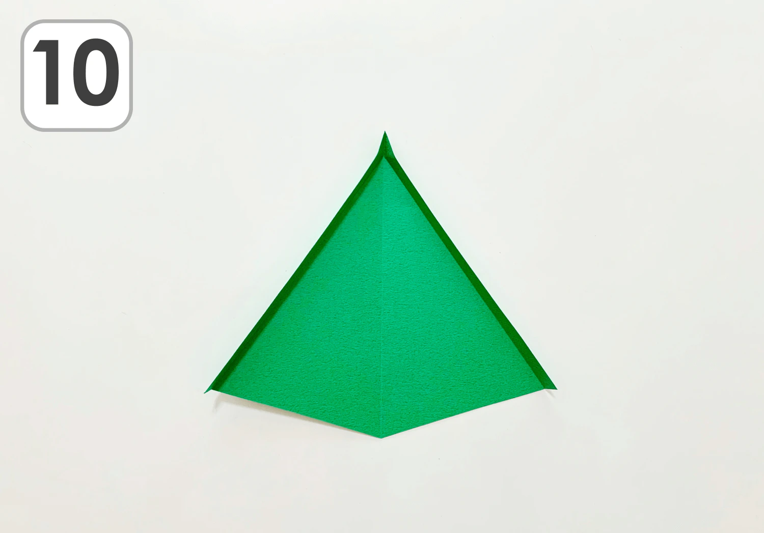 切り紙ツリーと雪の結晶の製作手順10