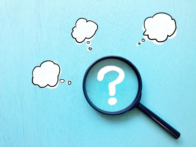 虫めがねとハテナマーク