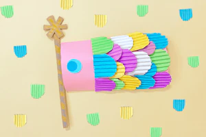 カラフルダンボールのこいのぼりの製作