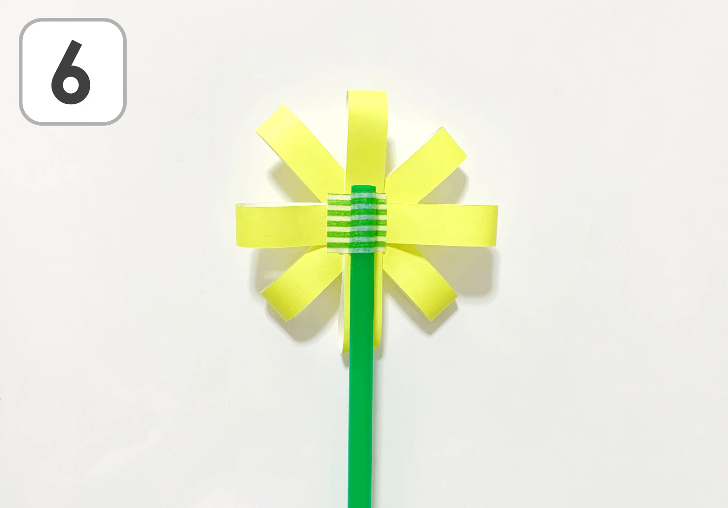 おりがみとストローで作る花束の製作手順6