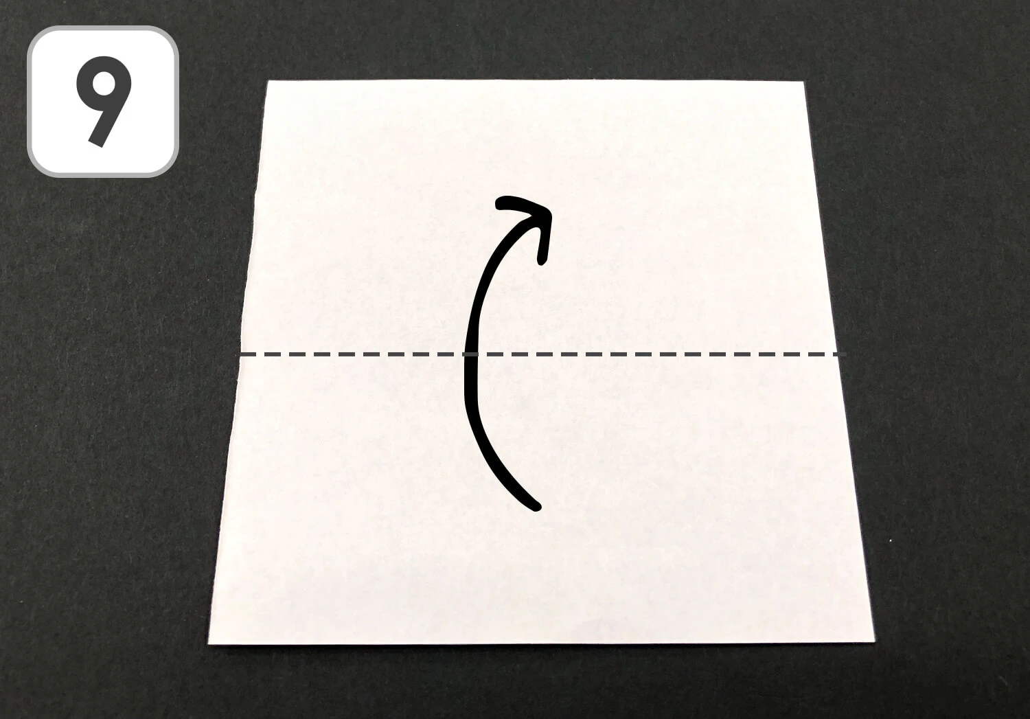 おりがみ　みのむし顔折り方1