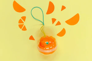 ガチャガチャカプセルのみかんヨーヨーの製作