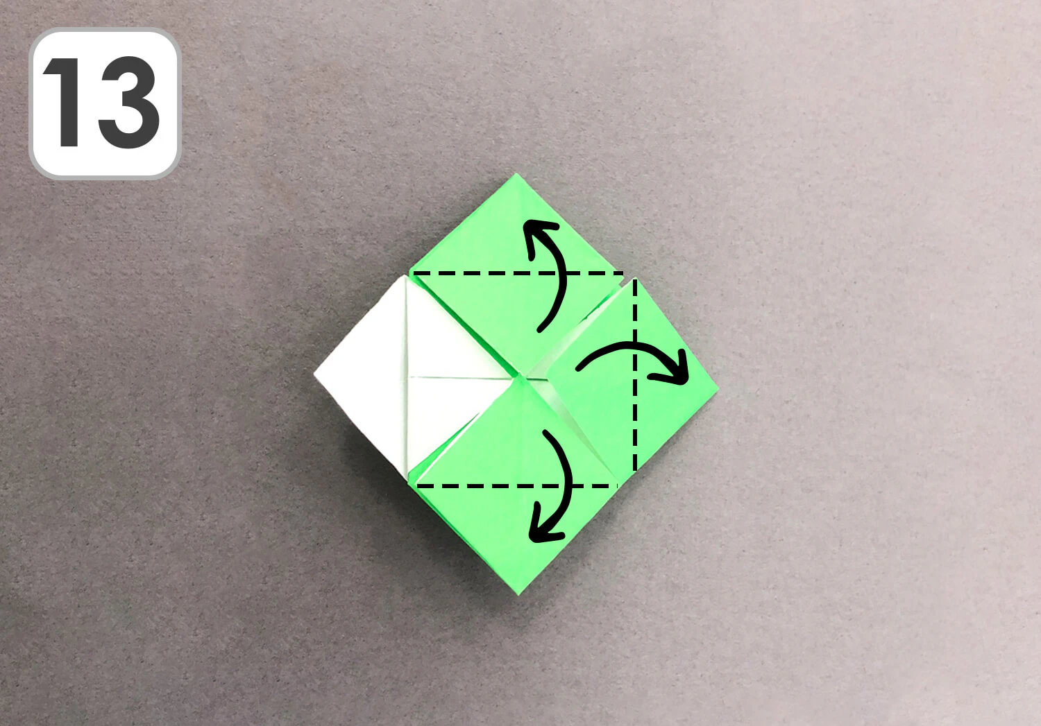 おりがみ1枚で作るクローバーの作り方13