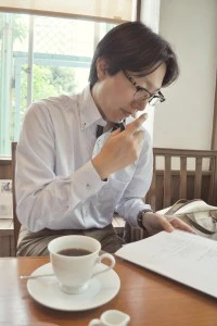 須賀さま横顔