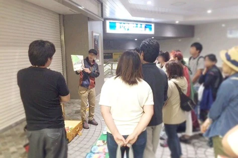 路上での読み聞かせ
