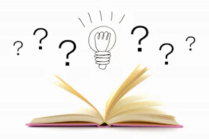 本と電球の周りにはてなマーク