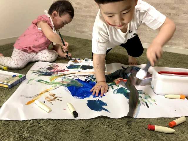 フィンガーペインティング