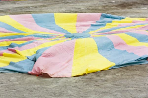 地面の上のパラバルーン