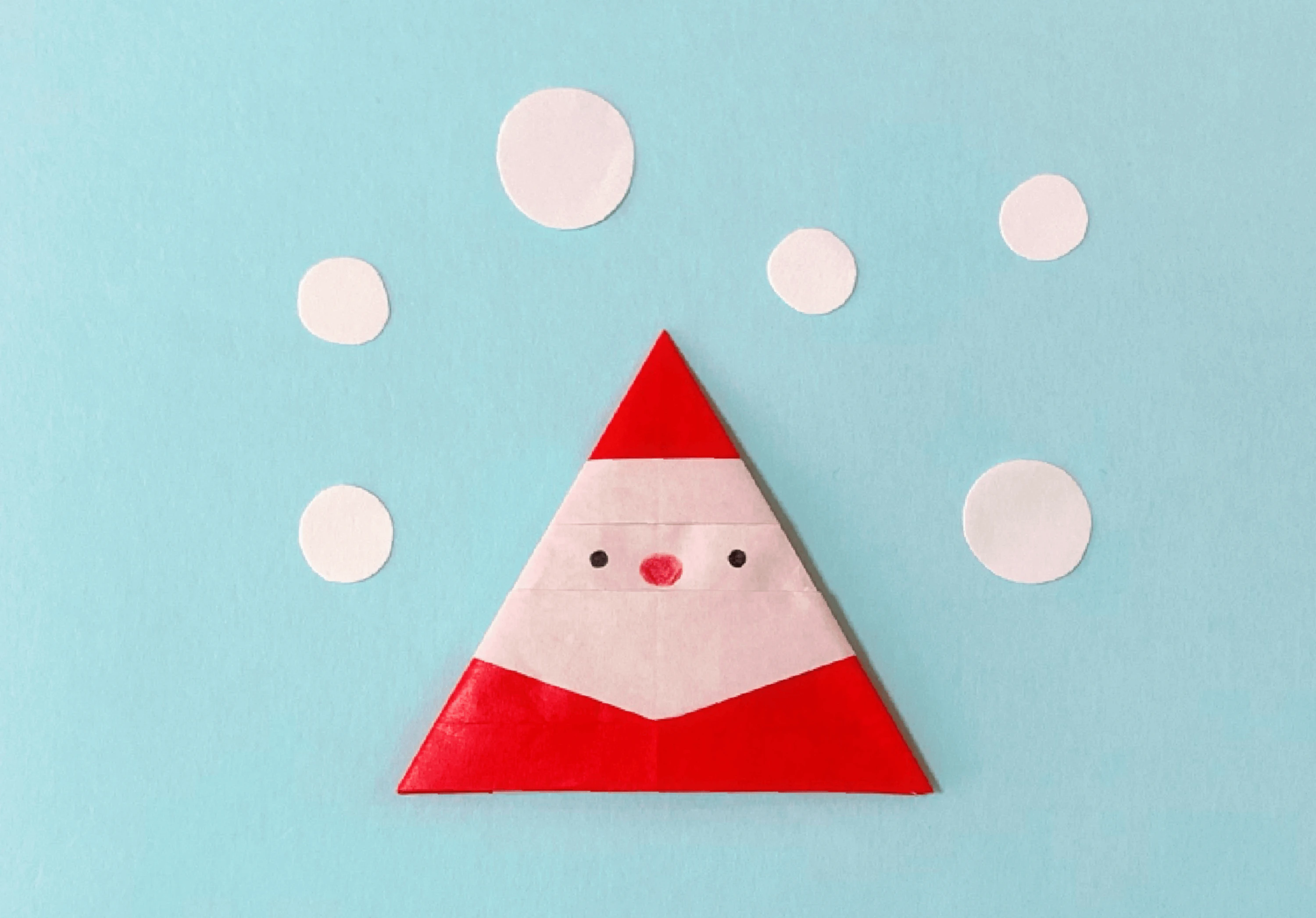 おりがみ三角形のサンタクロース