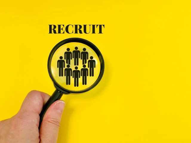 RECRUIT