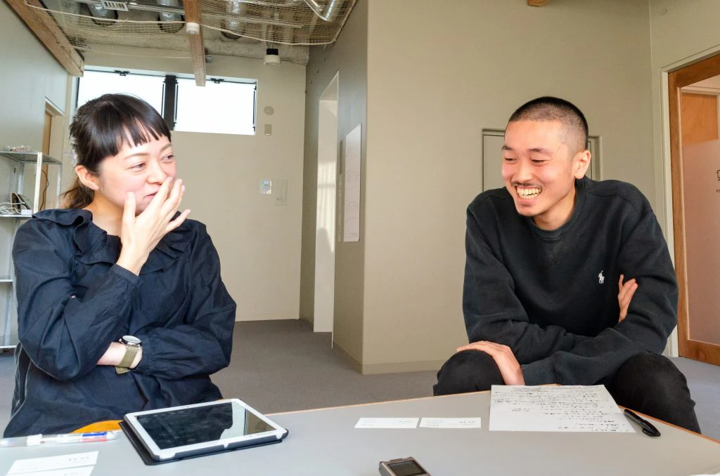 笑顔が印象的な二人