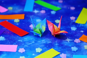 カラフルな折り鶴