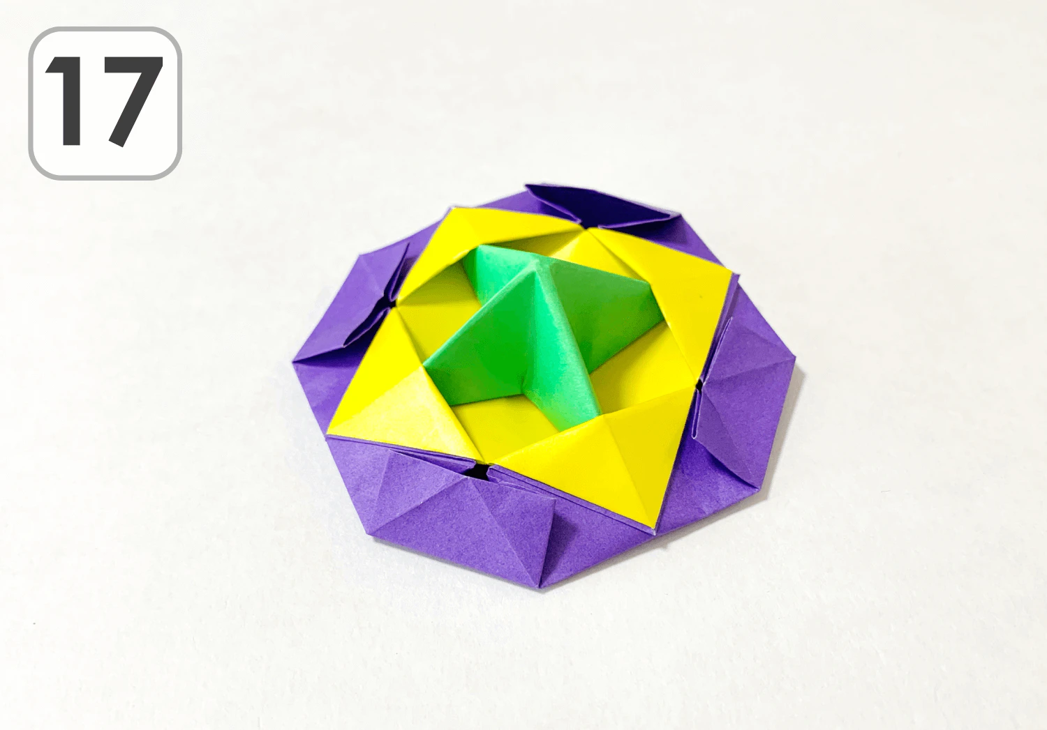 3枚で作るこまの作り方17