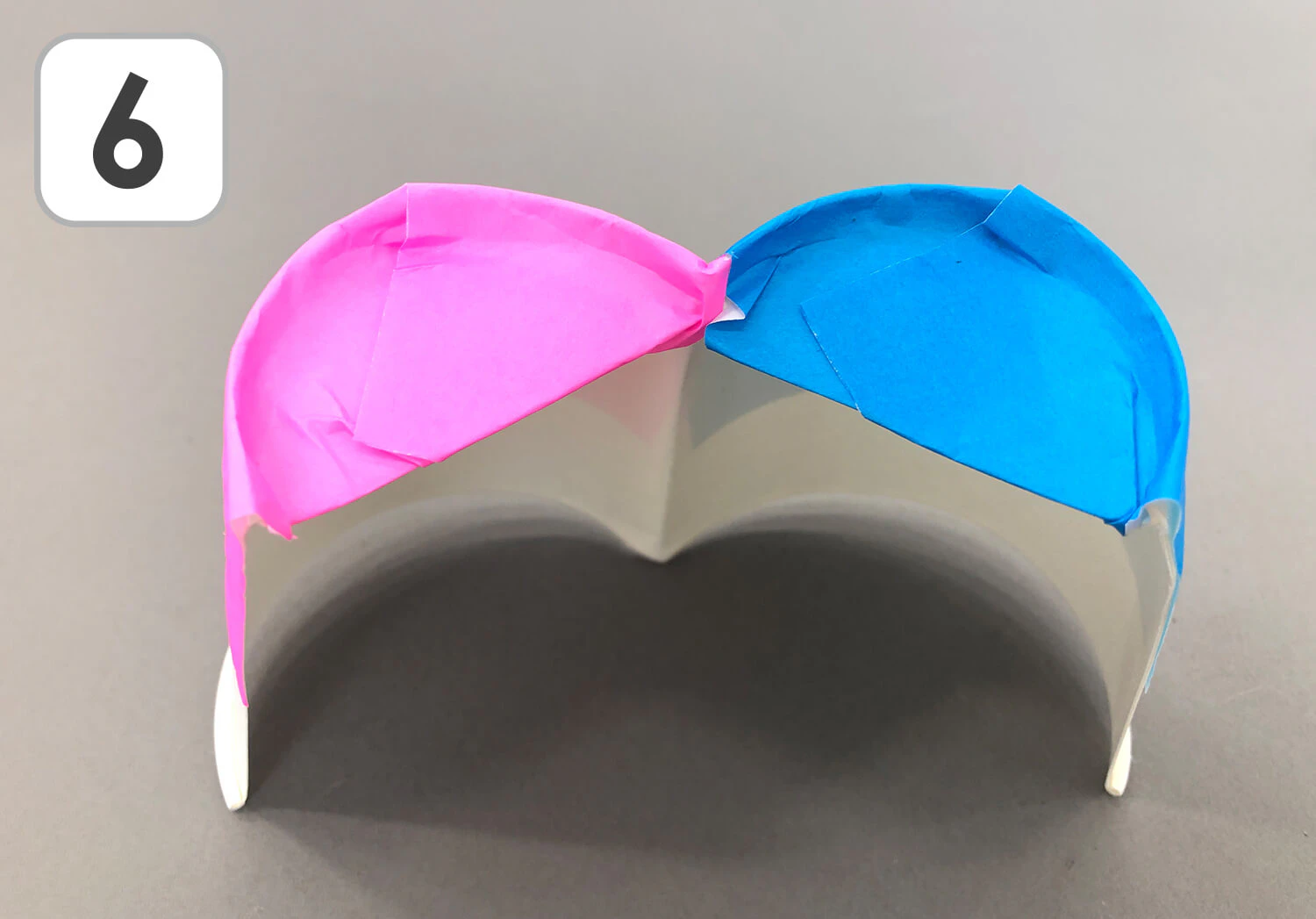 紙コップペンギン製作の手順6