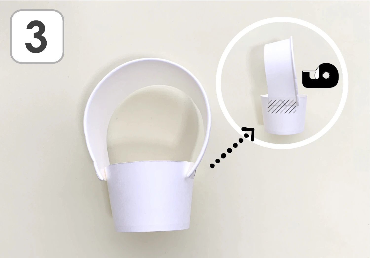 紙コップの観覧車の製作手順３