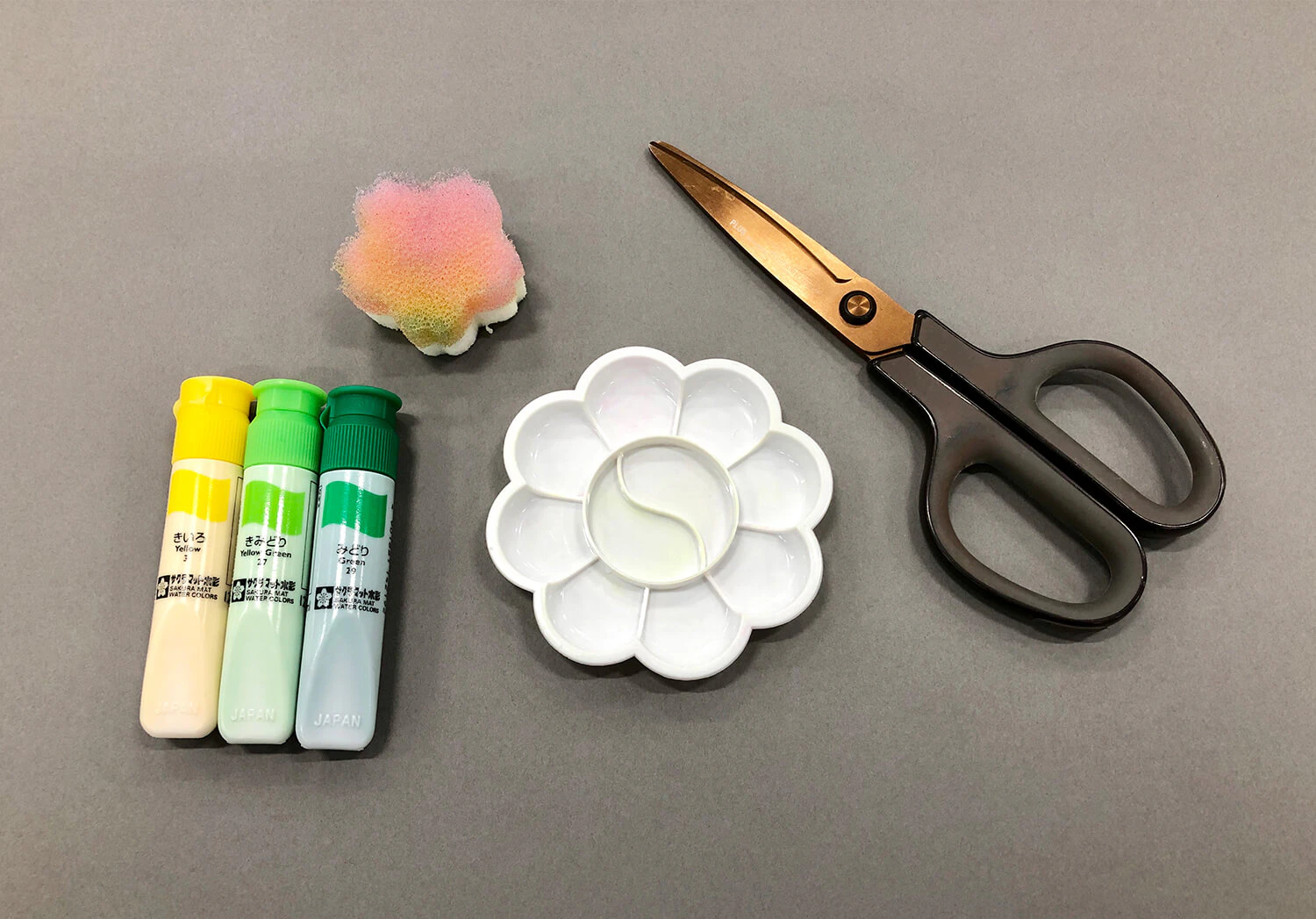 四葉のクローバーの材料