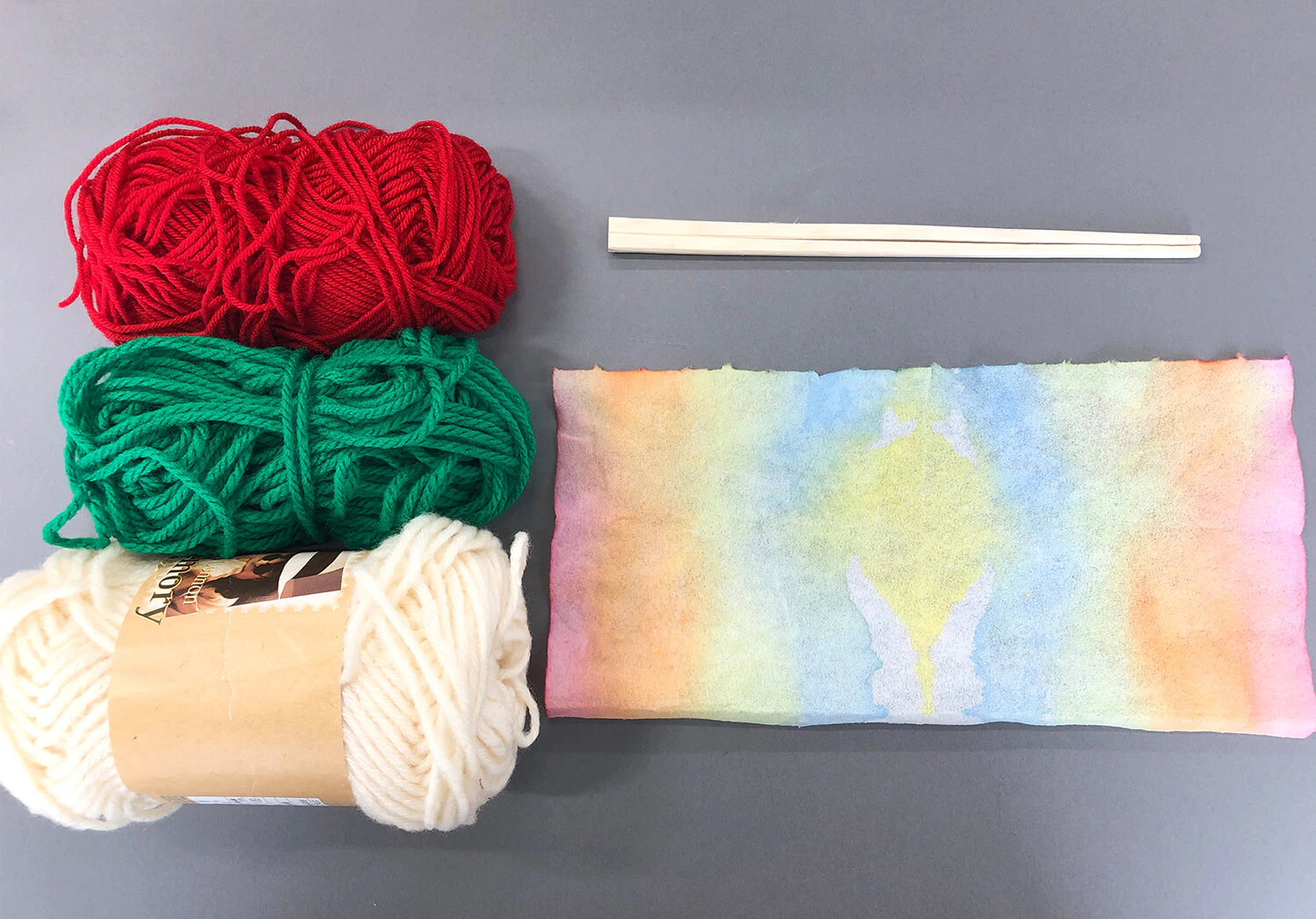 年長児におすすめのとんぼ製作材料2