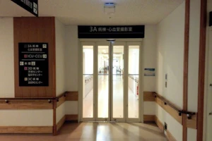 病院の廊下