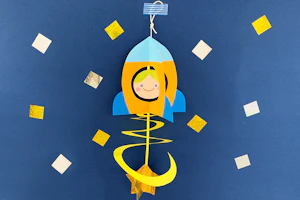 立体のロケット