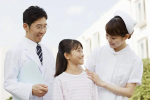 医師看護師と患者