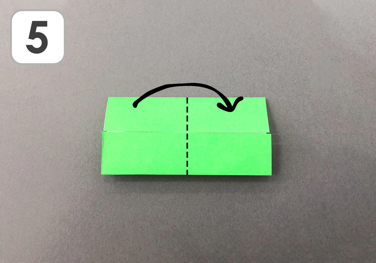 おりがみ1枚で作るクローバーの作り方5