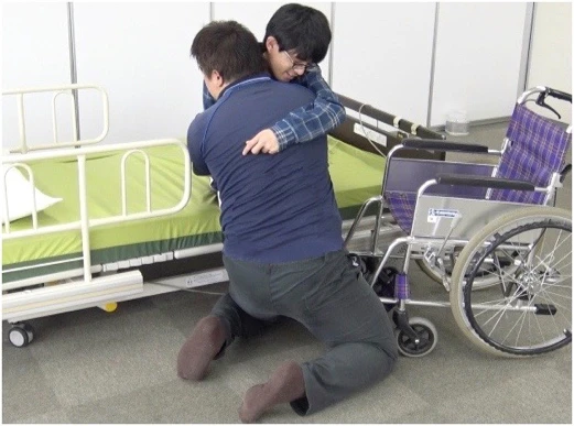 前かがみの姿勢を利用して上手く体重移動させる