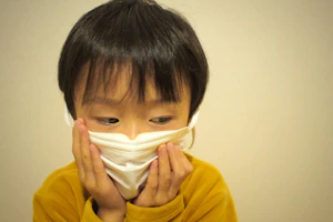 マスクの子ども