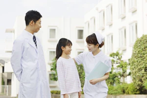 患者と医師と看護師