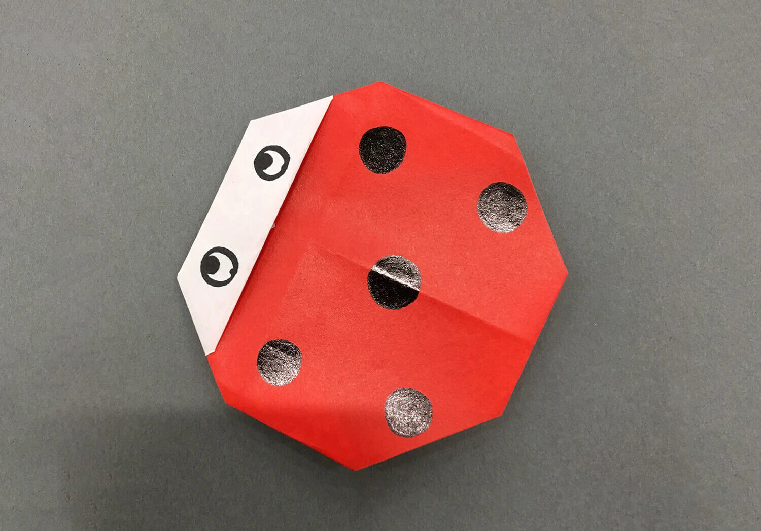 てんとう虫のおりがみ