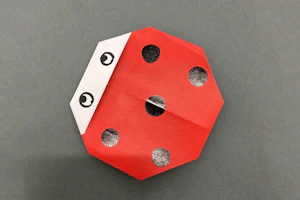 折り紙てんとう虫