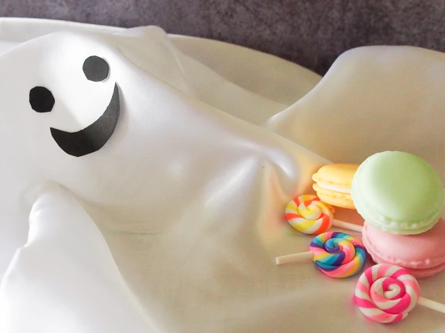 お化けとキャンディ