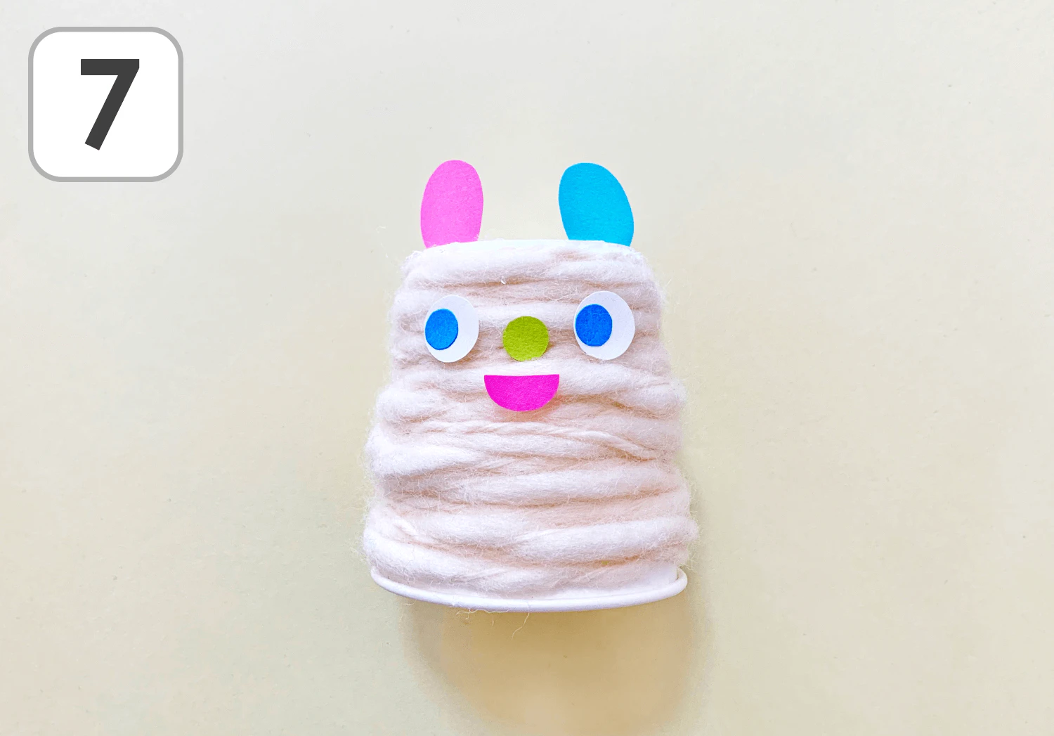 紙コップのふわふわベルの製作手順7