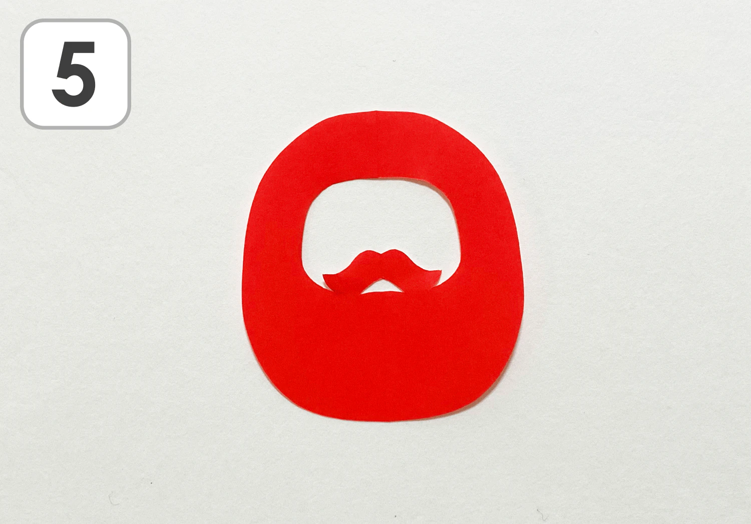 お正月の切り紙の製作手順5