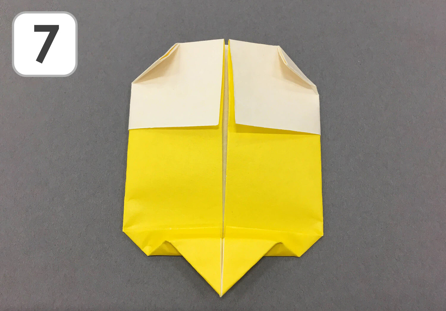 おりがみ みつばち手順7