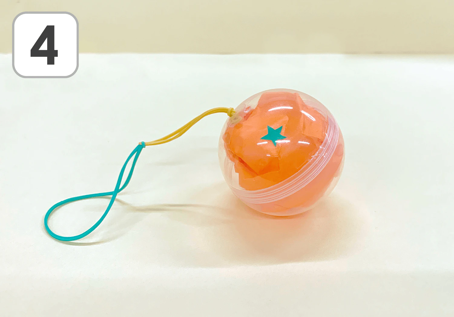 ガチャガチャカプセルのミカンヨーヨーの製作手順4
