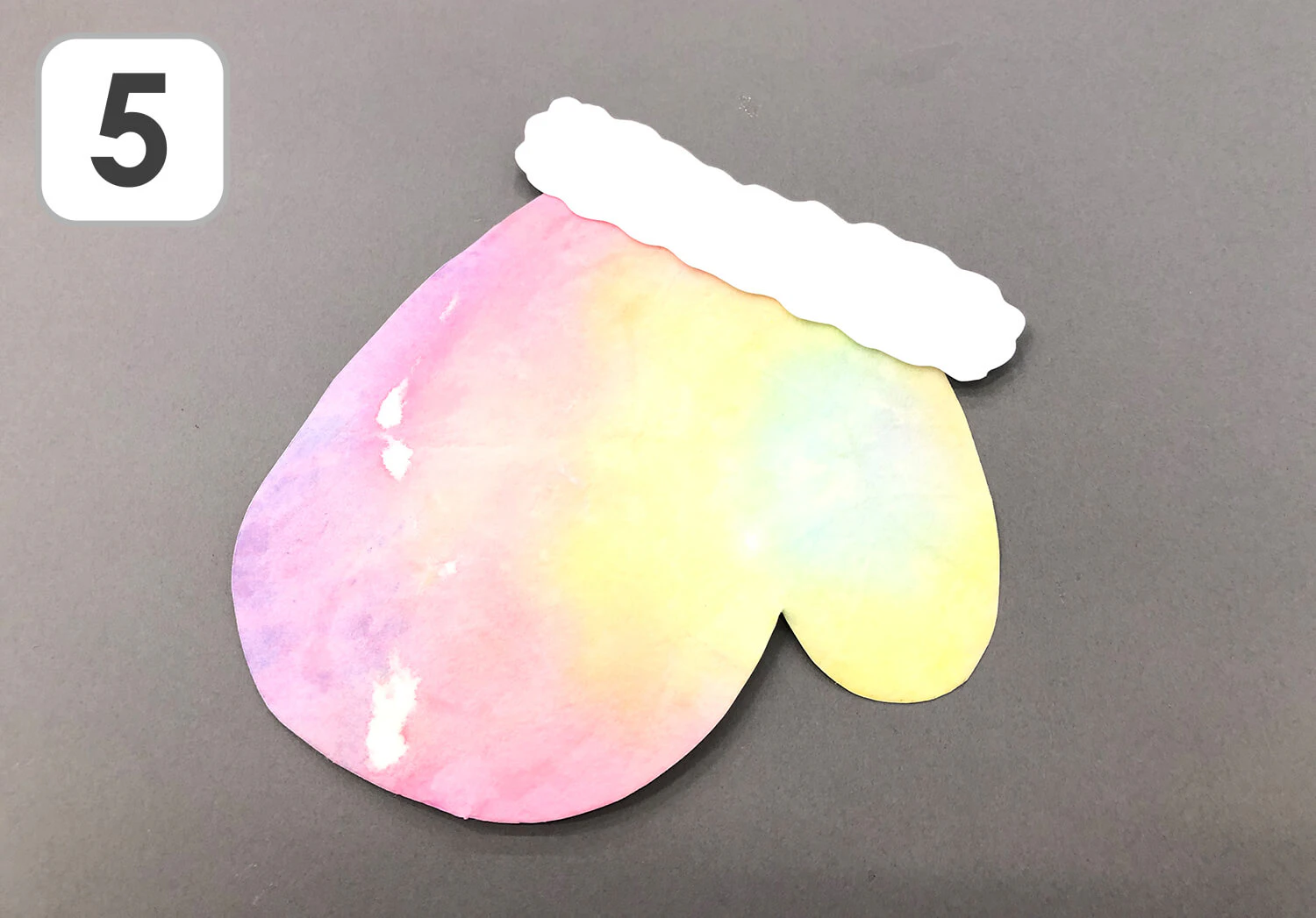 染め紙を使ったてぶくろ製作手順2