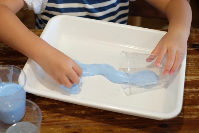 トレーとスライム