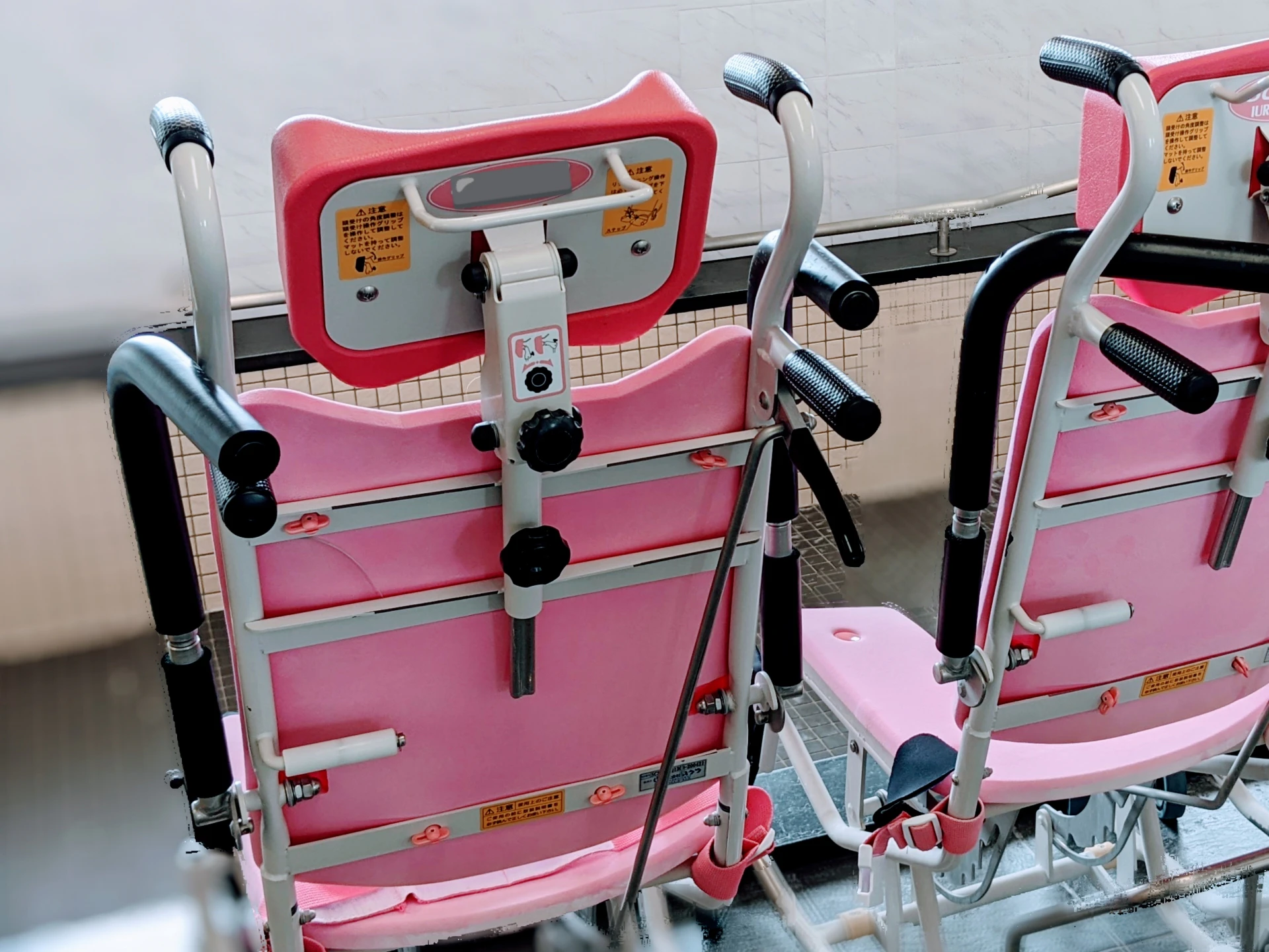 介助用の椅子