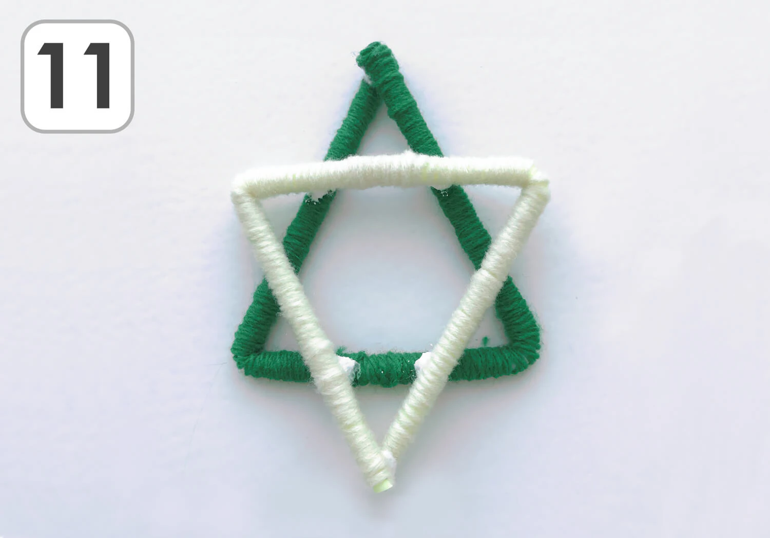 毛糸とストローの星飾りの製作手順11