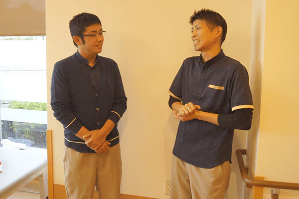 ケアネット徳洲会 岸和田の吉崎施設長と古市さん