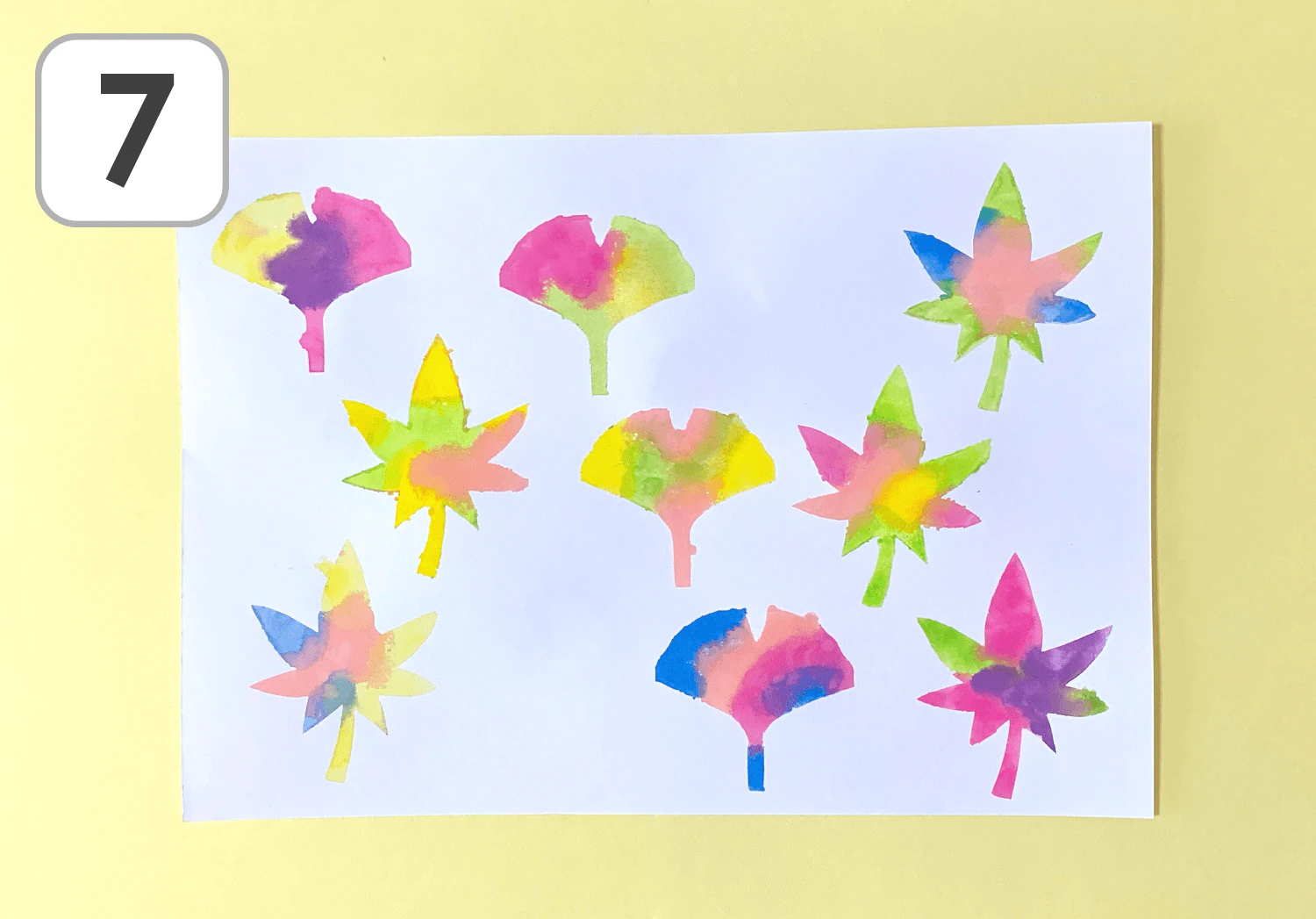 ステンシルで作るイチョウとモミジの製作手順7