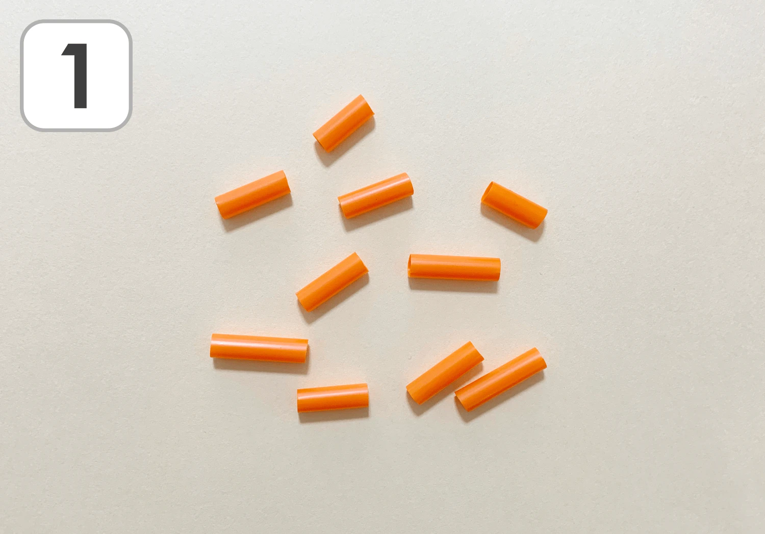 くまさんの紙皿タンバリンの製作手順1