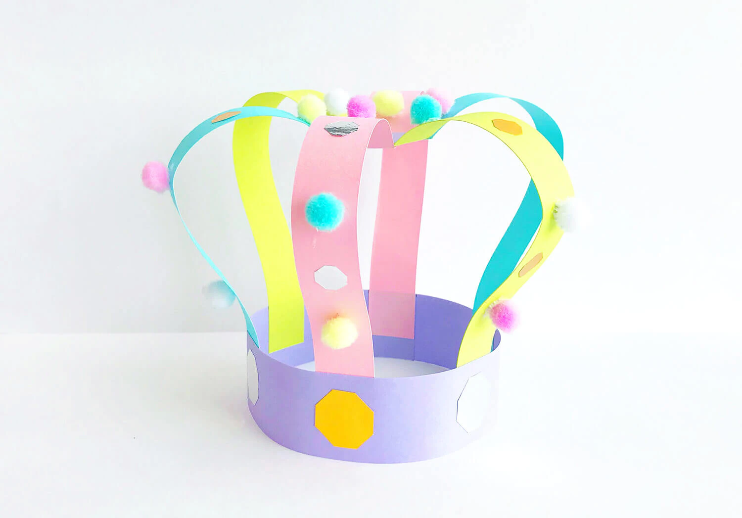 カラフルな王冠