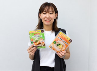 「作っても食べてくれない」の解決策。冷凍幼児食「モグモ」なら食べてくれる理由