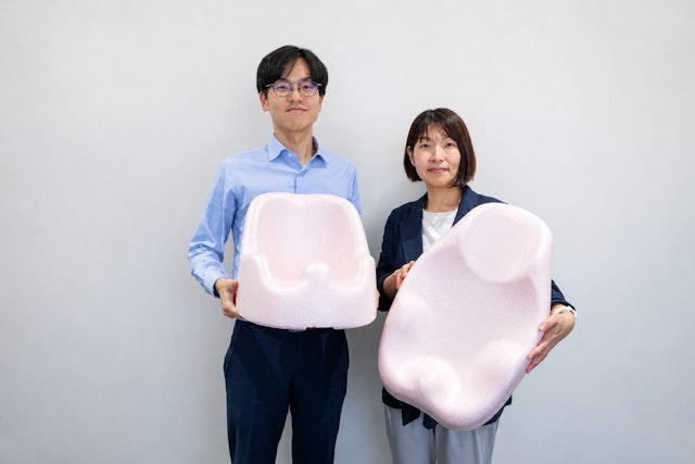 手軽さだけじゃない。赤ちゃんの“心地よさ”から考える、あわ沐浴（シャワー浴）とおふろマット